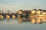 . . .  les bords de la Loire . . .