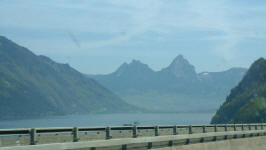 Le lac des Quatre Cantons, vu de l'autoroute