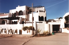 1985-03-002.jpg
