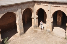 143.jpg