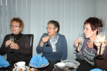 010-r.jpg